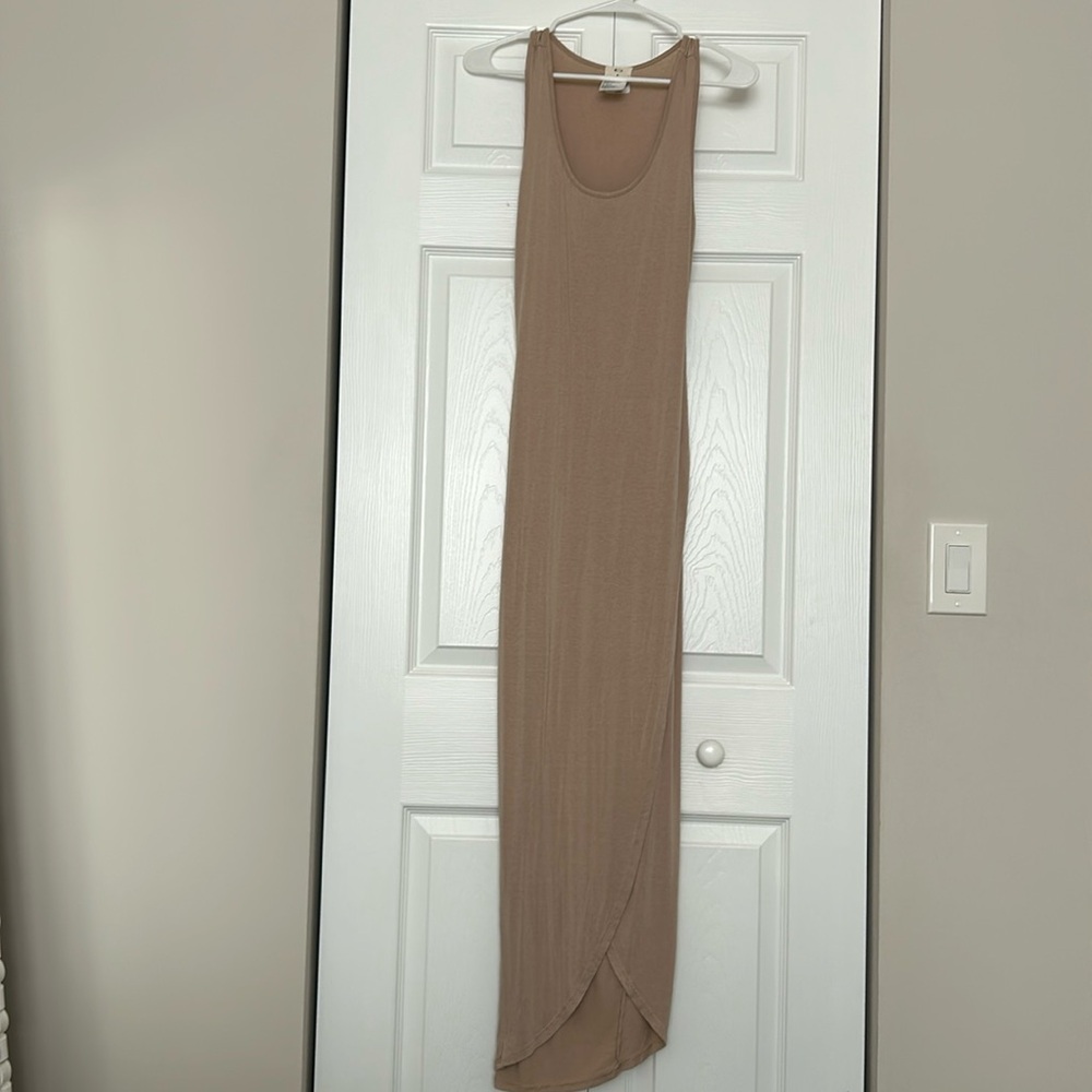 Pins and Needles maxi dress with subtle slit. Size small